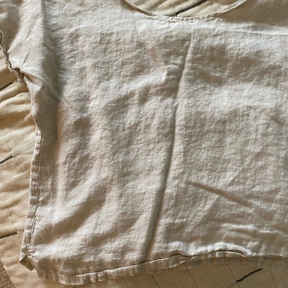 Uniform 100% linen top - Picture 3 of 3